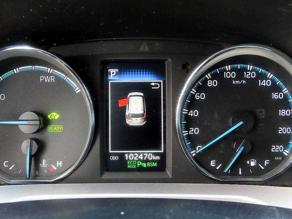Toyota RAV4 — photo 09