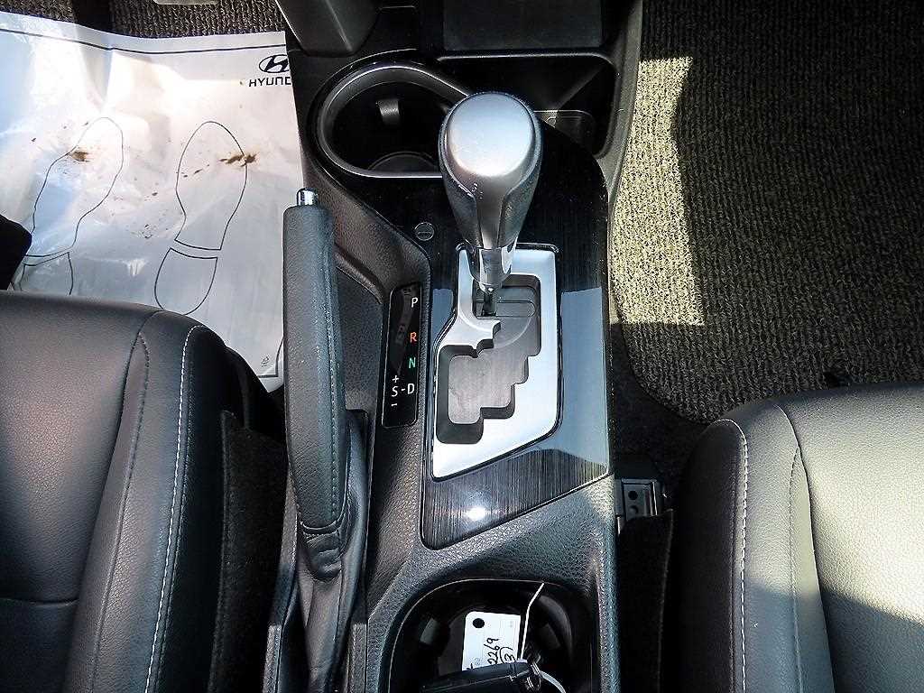 Toyota RAV4 — photo 10