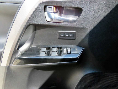 Toyota RAV4 — photo 11