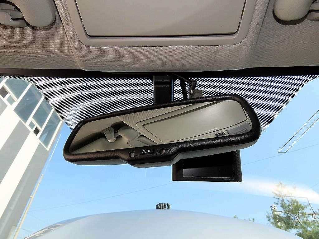 Toyota RAV4 — photo 15