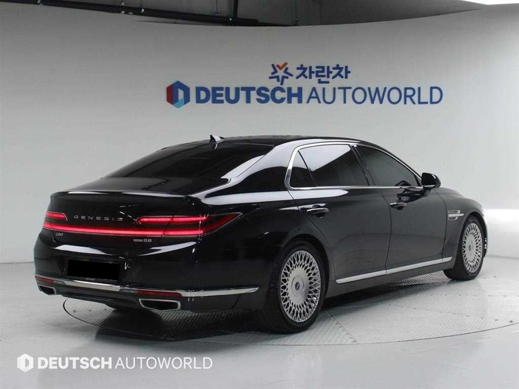 Genesis G90 — photo 02