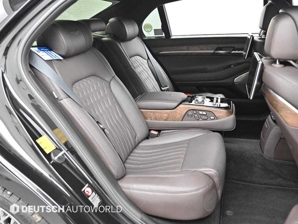 Genesis G90 — photo 12