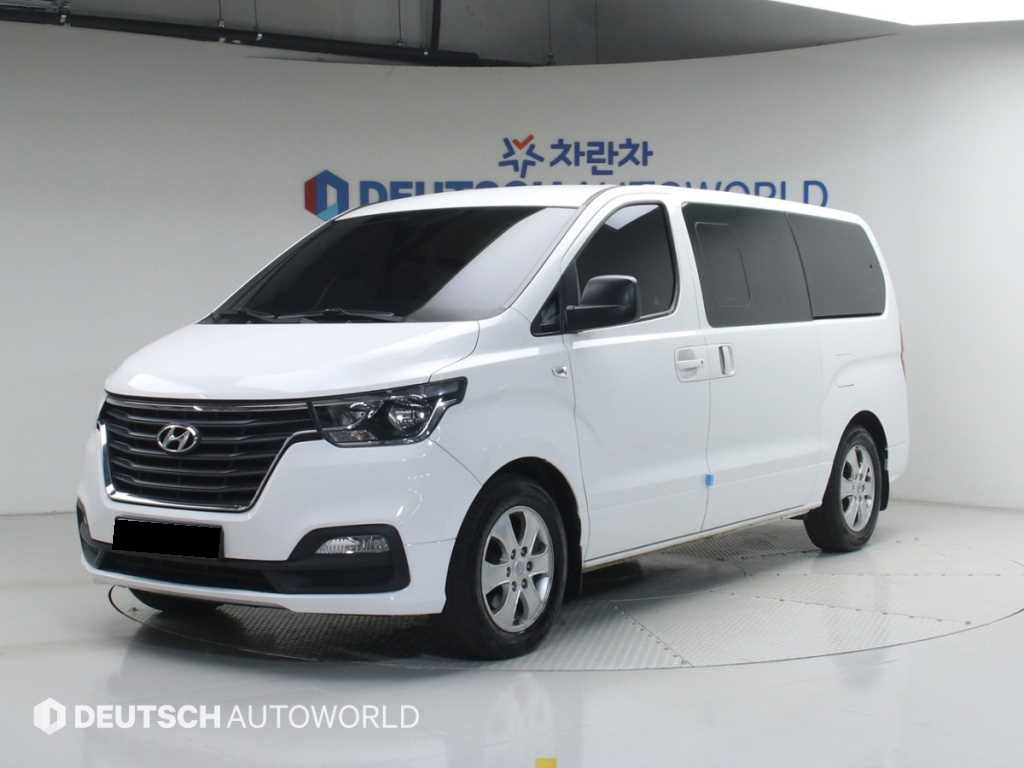 Hyundai Starex — photo 01
