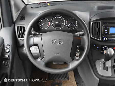Hyundai Starex — photo 13