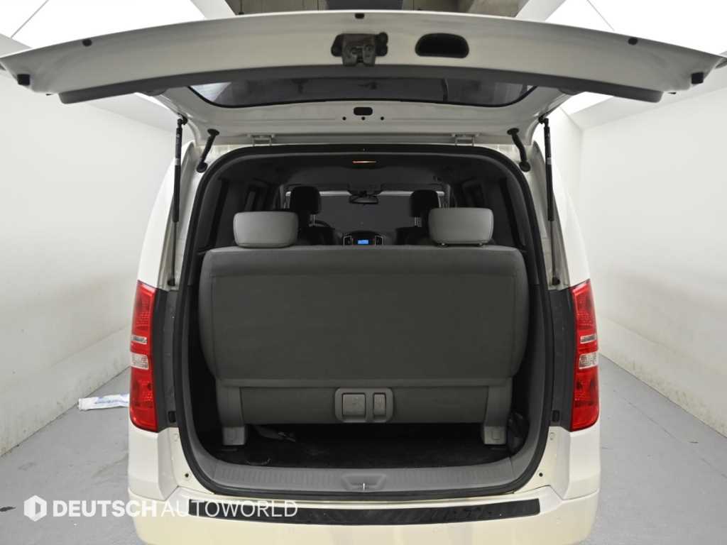 Hyundai Starex — photo 19