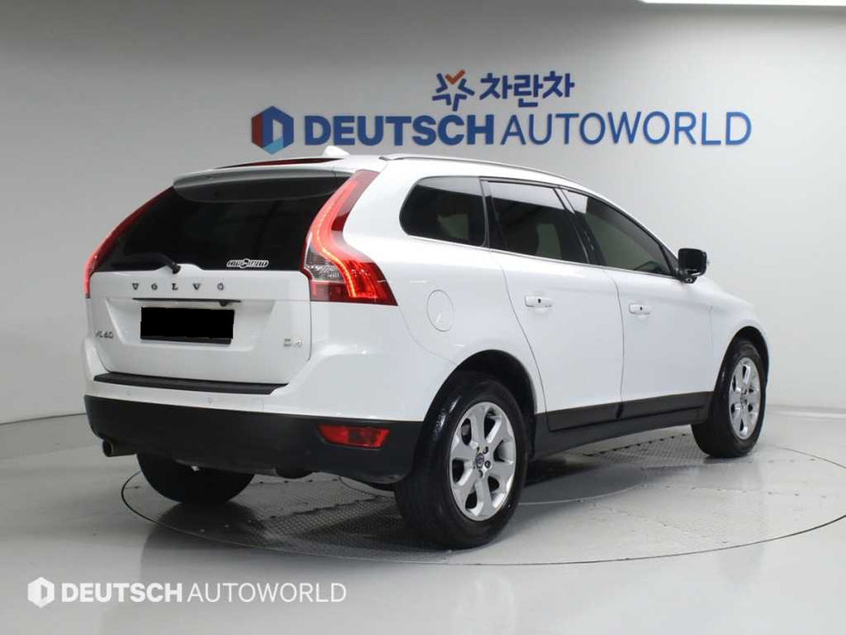 Volvo XC60 — photo 02