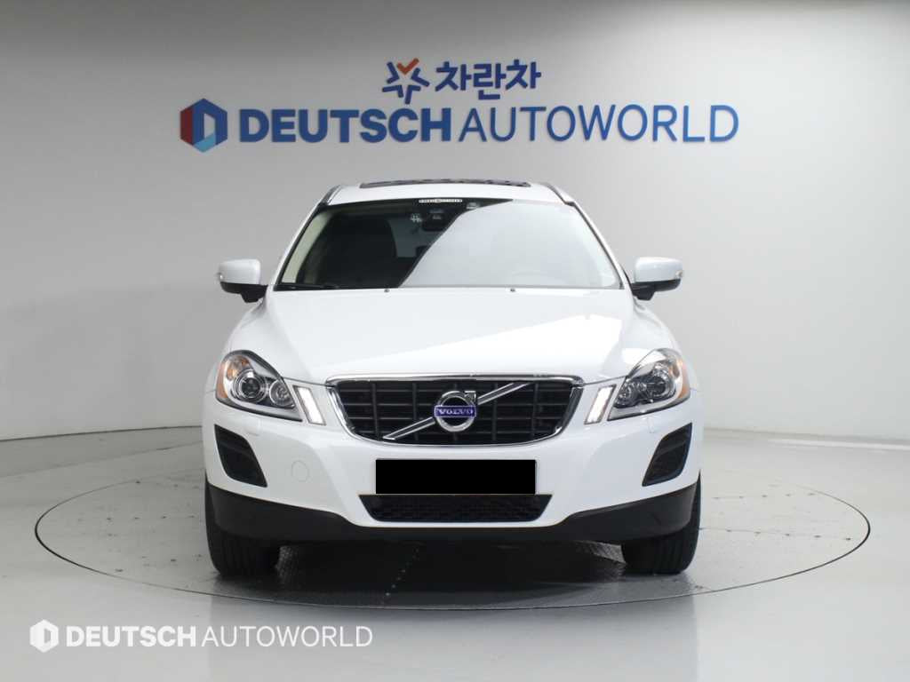 Volvo XC60 — photo 03