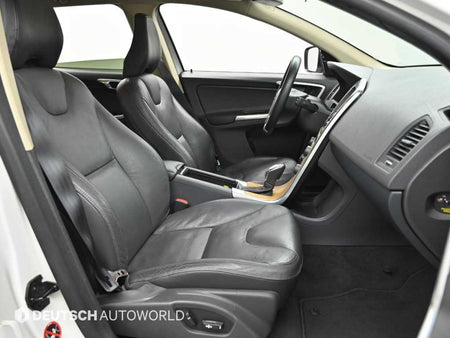 Volvo XC60 — photo 10
