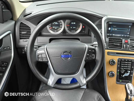 Volvo XC60 — photo 13