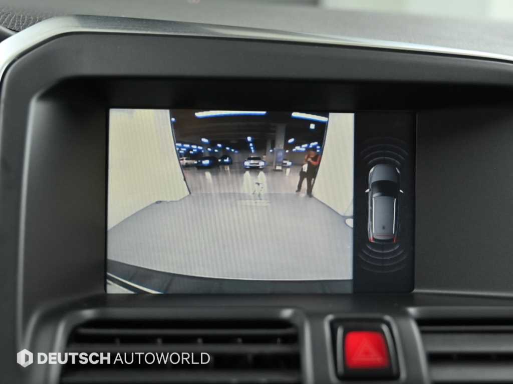 Volvo XC60 — photo 15
