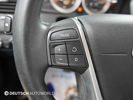 Volvo XC60 — photo 17
