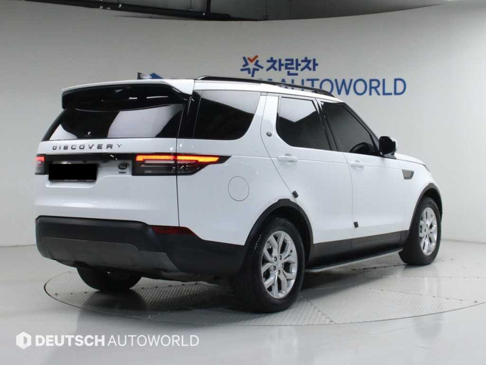 Land Rover Discovery — photo 02