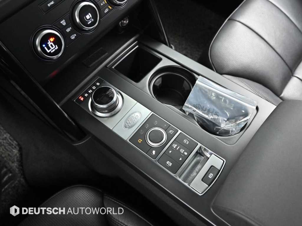 Land Rover Discovery — photo 09