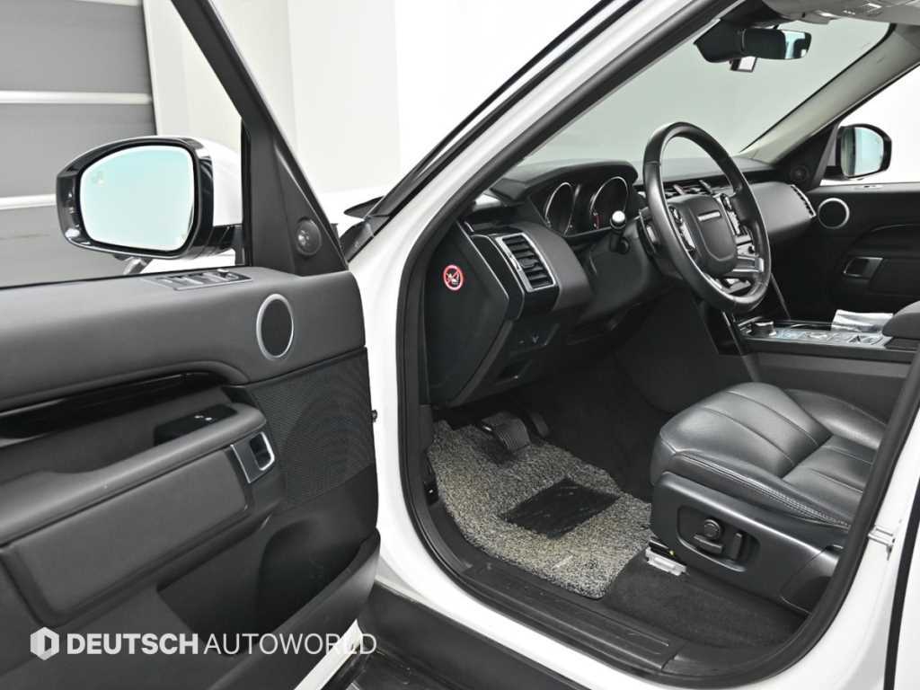Land Rover Discovery — photo 11