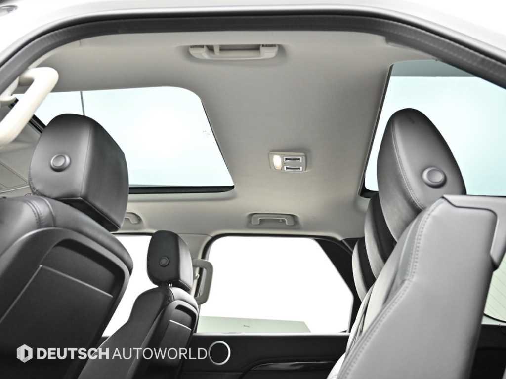 Land Rover Discovery — photo 18