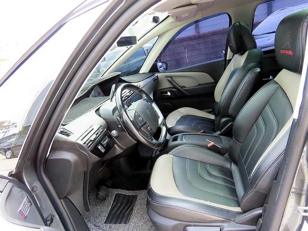 Citroen C4 Picasso — photo 05