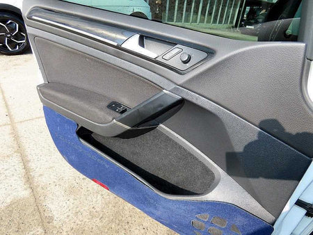 Volkswagen Golf — photo 11
