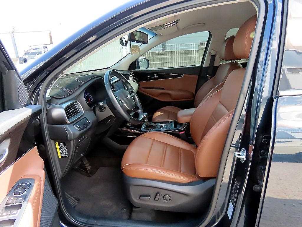 Kia Sorento — photo 05