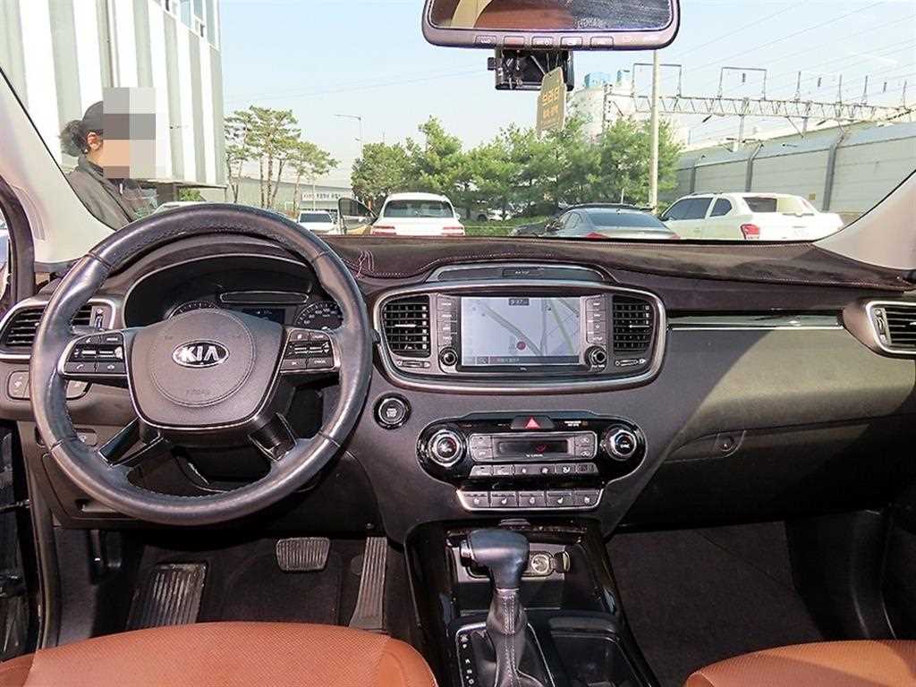 Kia Sorento — photo 07