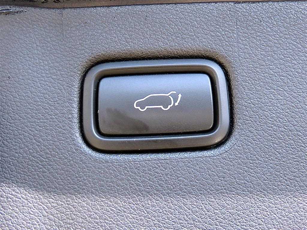 Kia Sorento — photo 16