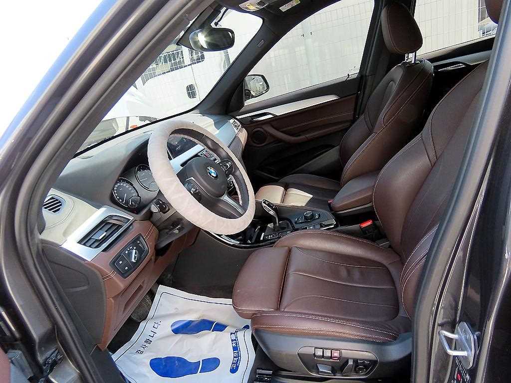BMW X1 — photo 05