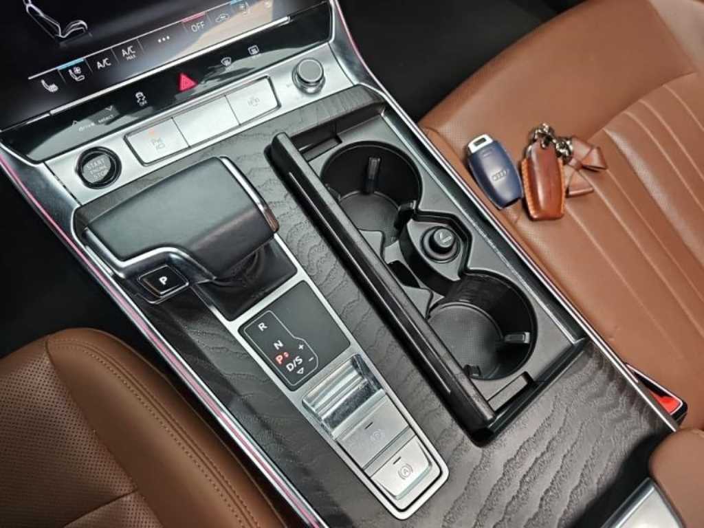 Audi A6 — photo 13