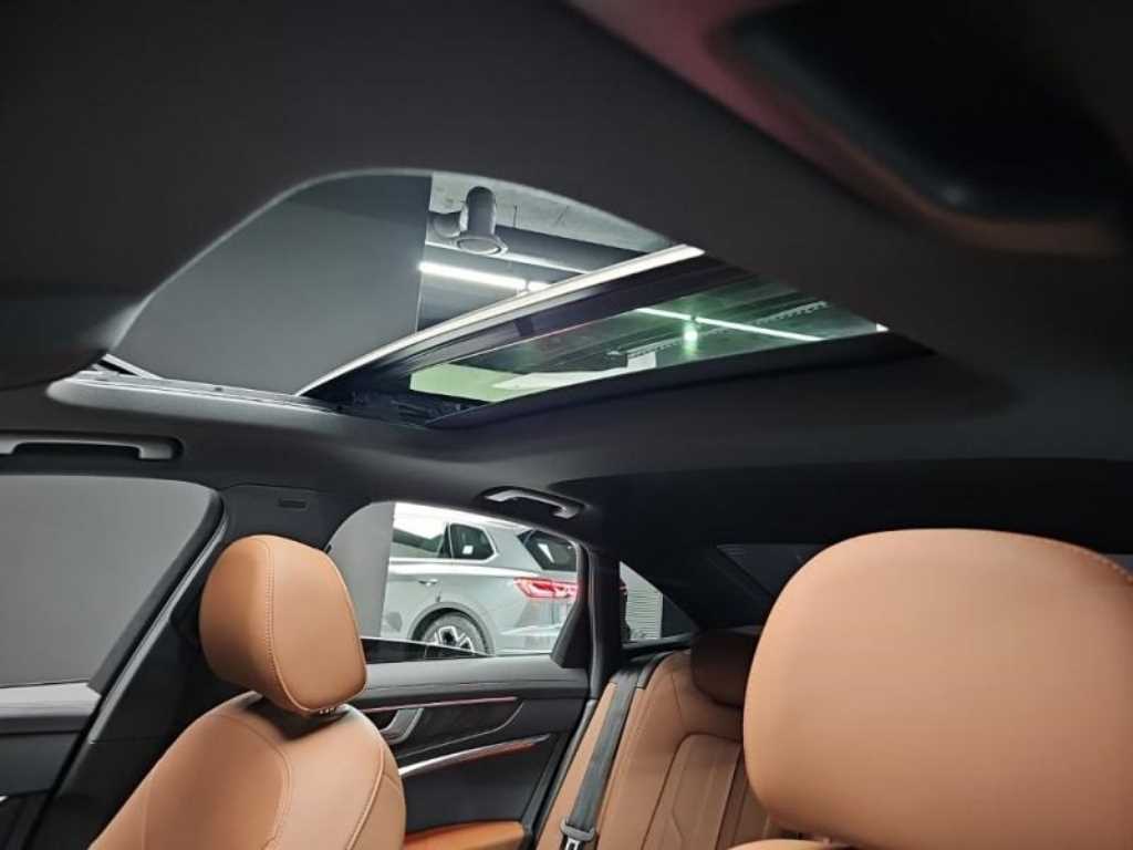 Audi A6 — photo 14