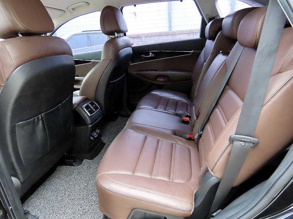 Kia Sorento — photo 06