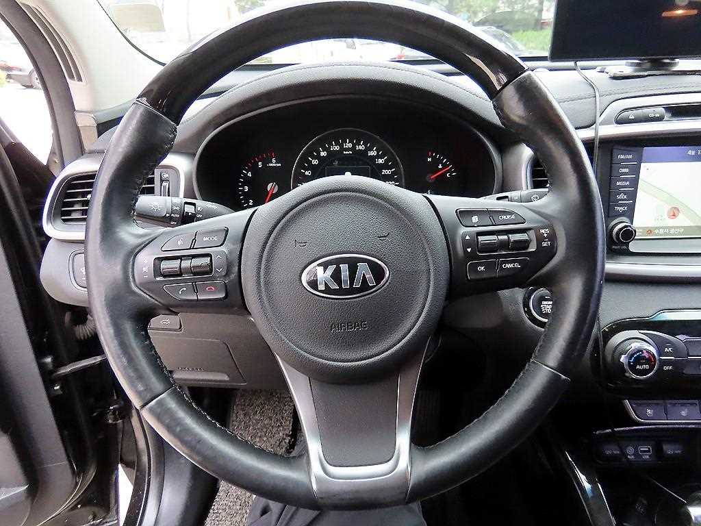 Kia Sorento — photo 08
