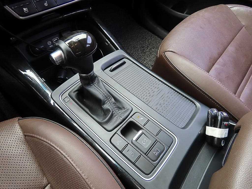Kia Sorento — photo 10