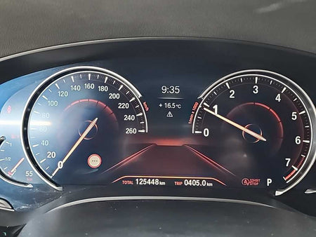 BMW 5-Series — photo 07