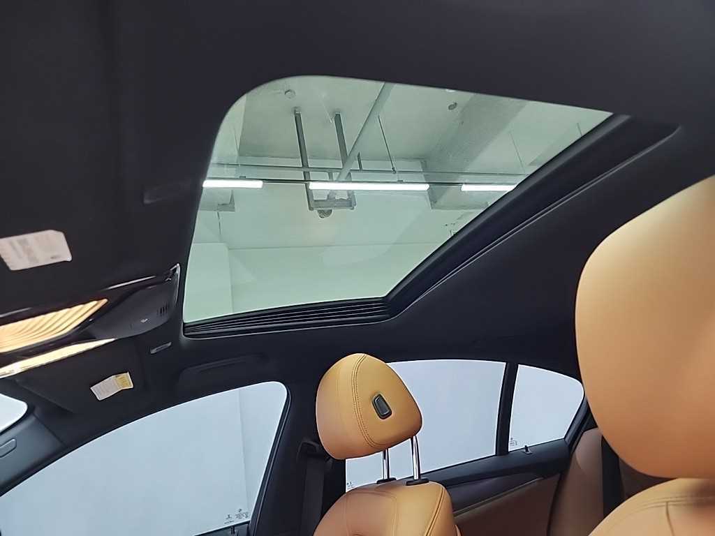 BMW 5-Series — photo 14