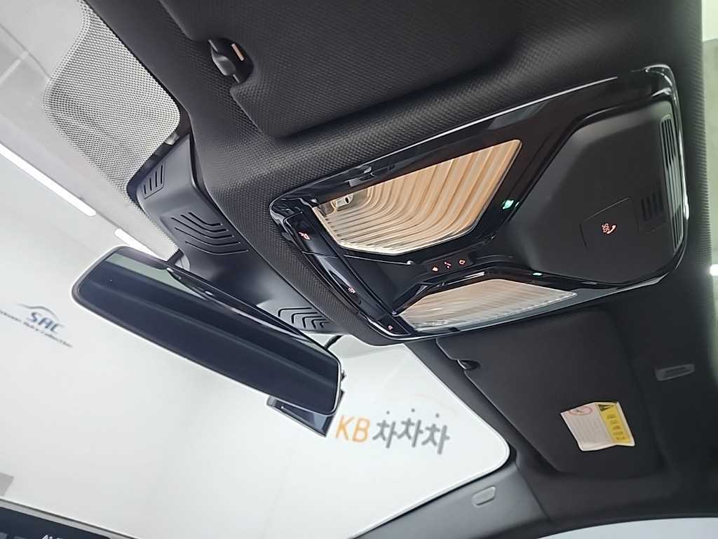BMW 5-Series — photo 17