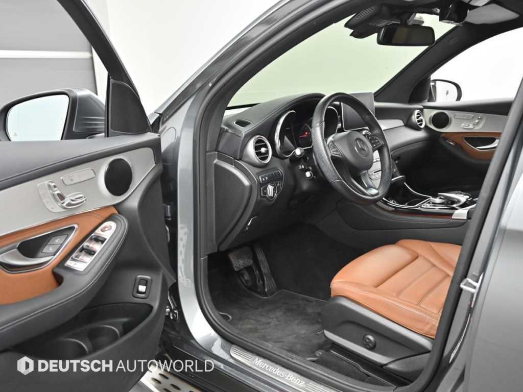 Mercedes-Benz GLC-Class — photo 11