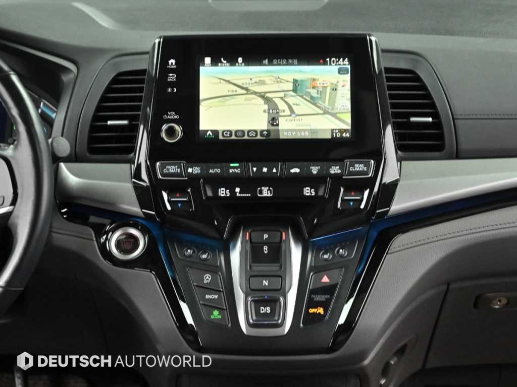 Honda Odyssey — photo 14