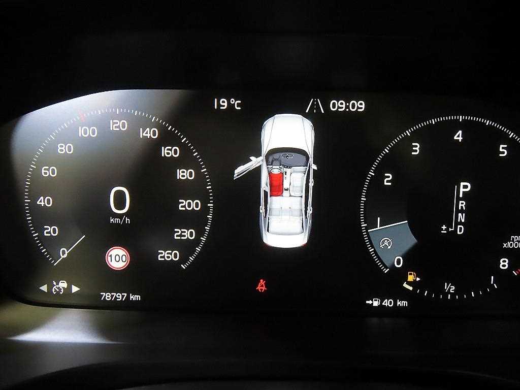 Volvo S60 — photo 09