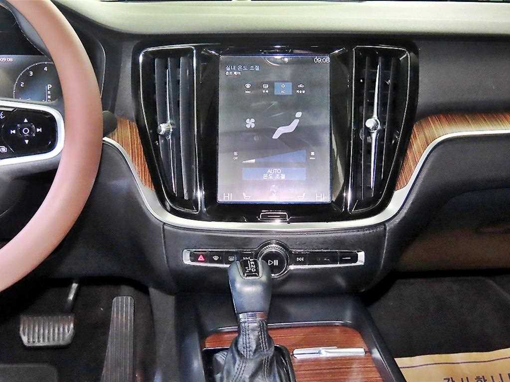 Volvo S60 — photo 11