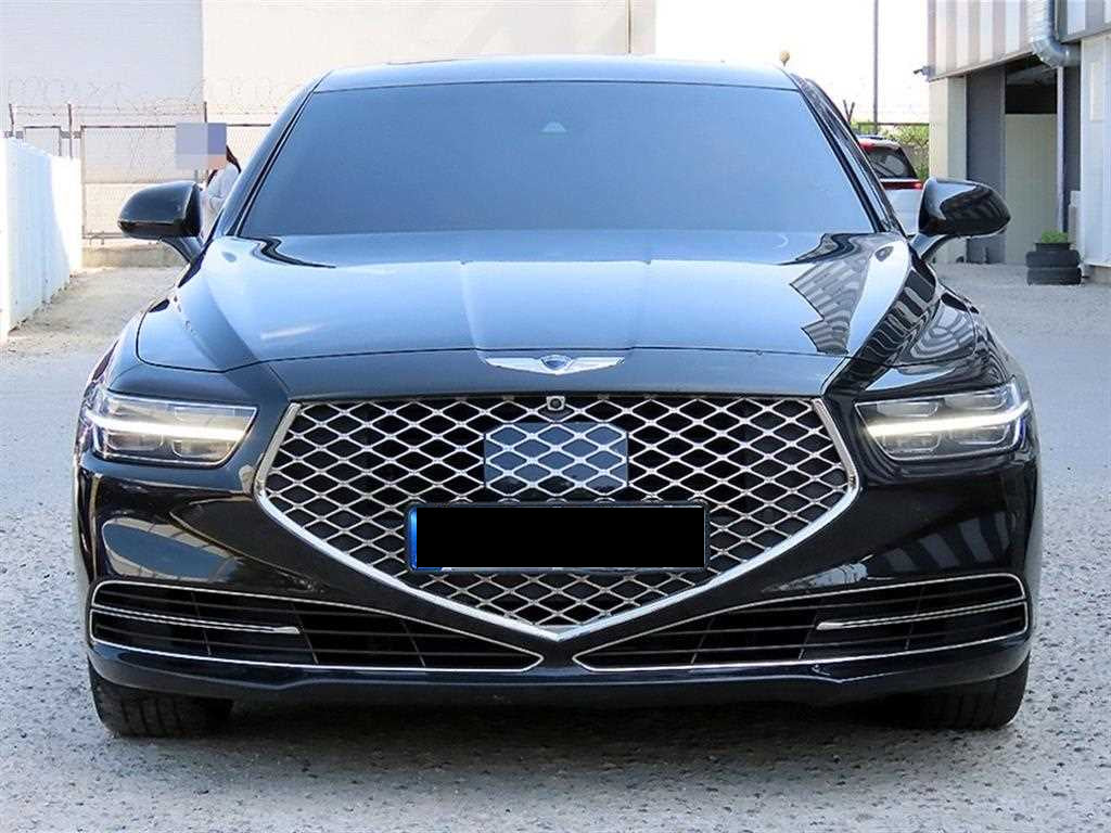 Genesis G90 — photo 01