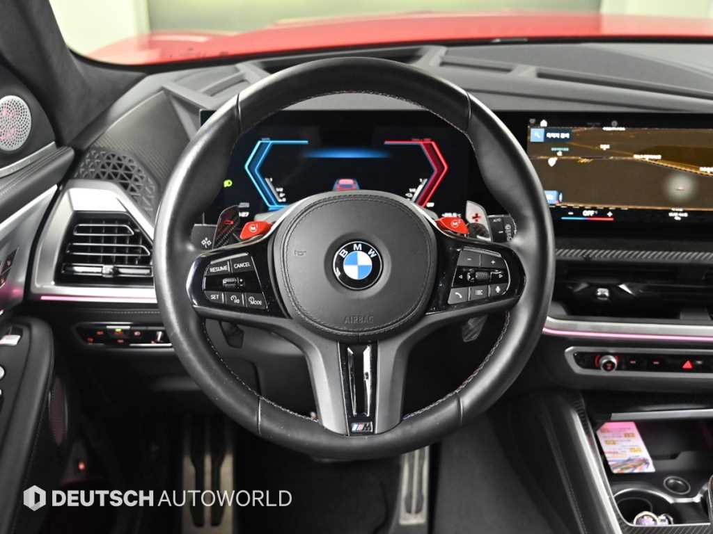 BMW XM — photo 13