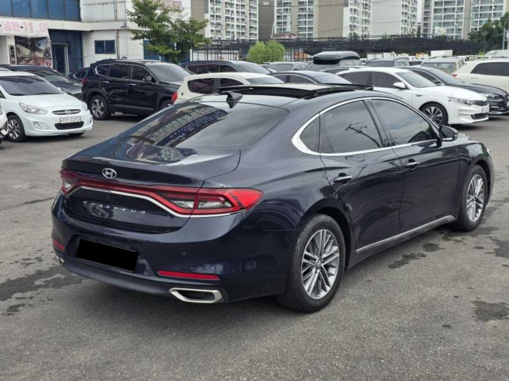 Hyundai Grandeur — photo 03