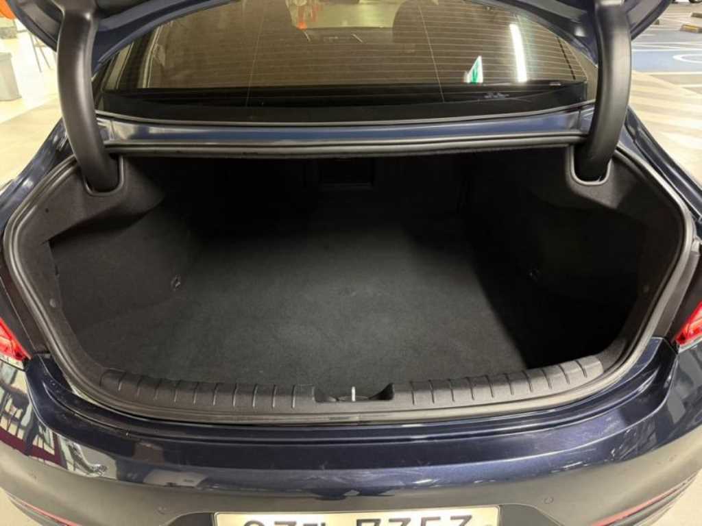 Hyundai Grandeur — photo 17