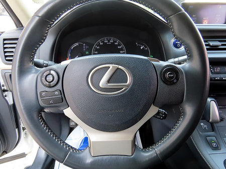 Lexus CT200h — photo 08