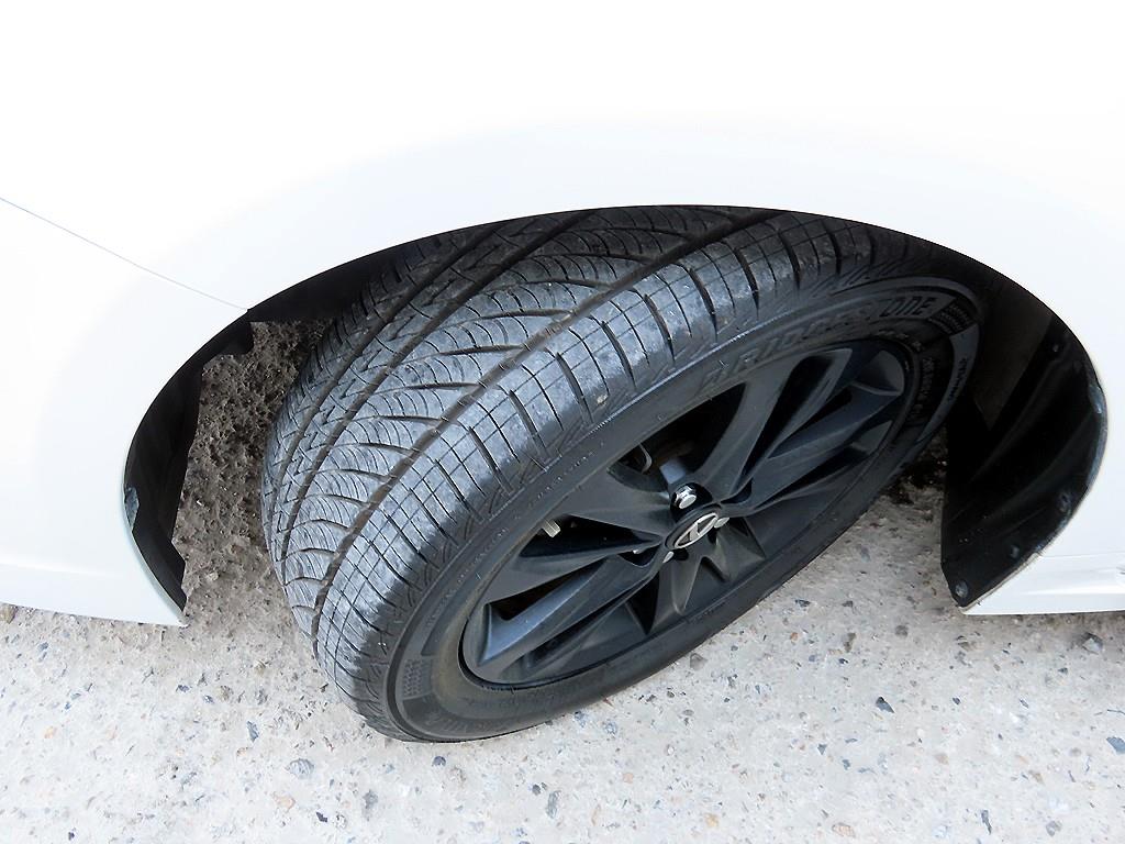 Lexus CT200h — photo 20