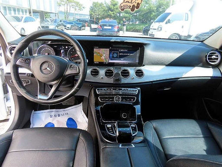Mercedes-Benz E-Class — photo 07