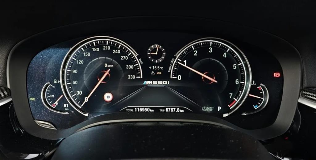 BMW 5-Series — photo 12