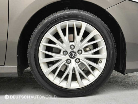 Toyota Camry — photo 05