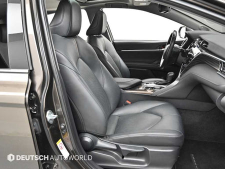 Toyota Camry — photo 10