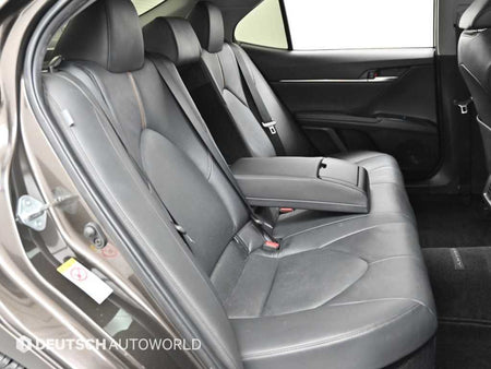 Toyota Camry — photo 12