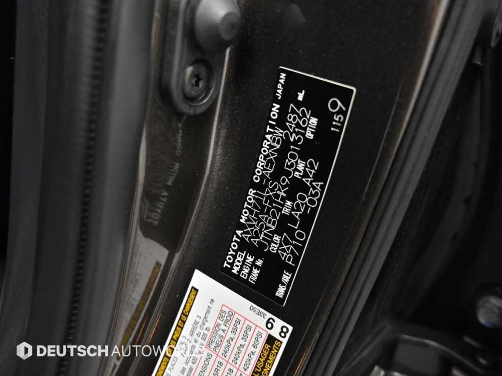 Toyota Camry — photo 20