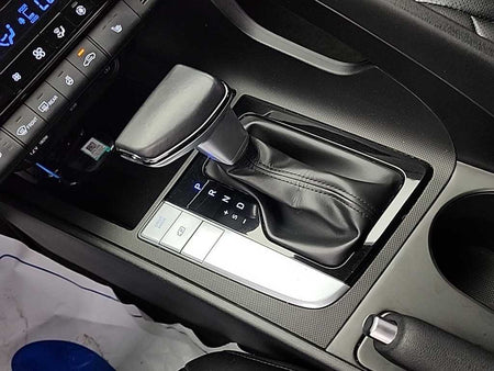 Hyundai Avante — photo 08